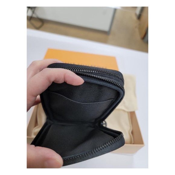 Louis Vuitton x Nigo Double phone pouch Limited edition - printed giant damier - Picture 8 of 9